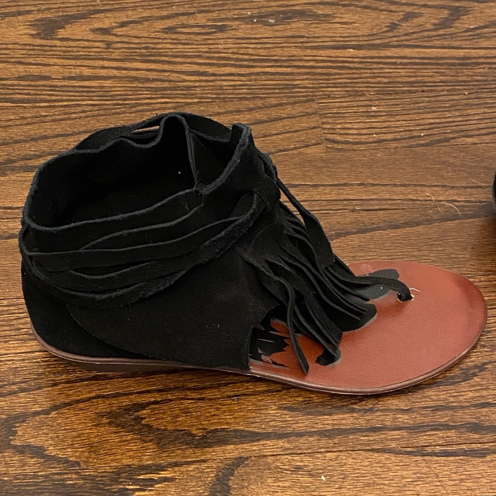 Dolce Vita suede moccasin sandals sz. 8.5